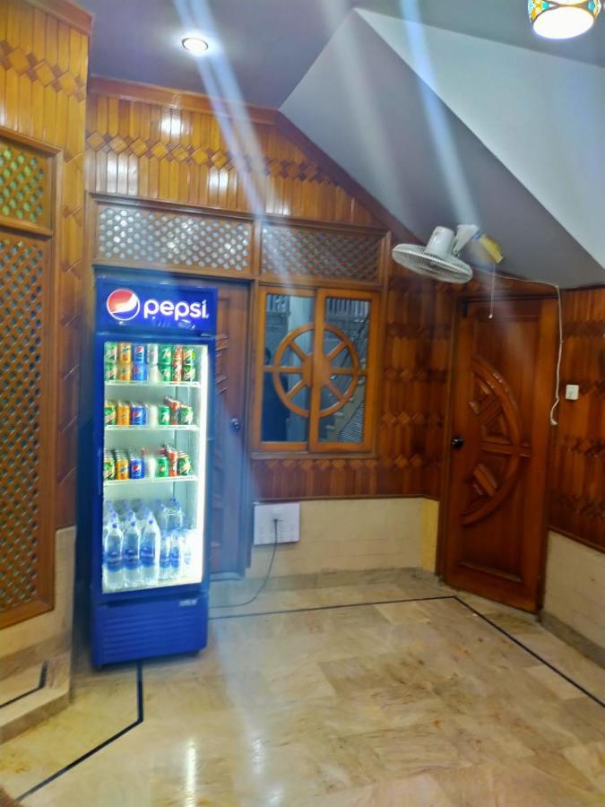 Karachi Motel 외부 사진